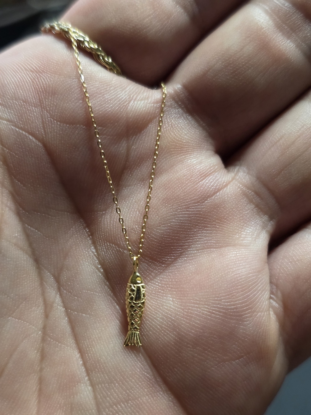 10k Gold Fish Pendant Necklace